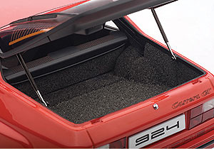 Autoart 78003 Porsche 924 Carrera GT (1980) Autoart 1:18 Color Rojo