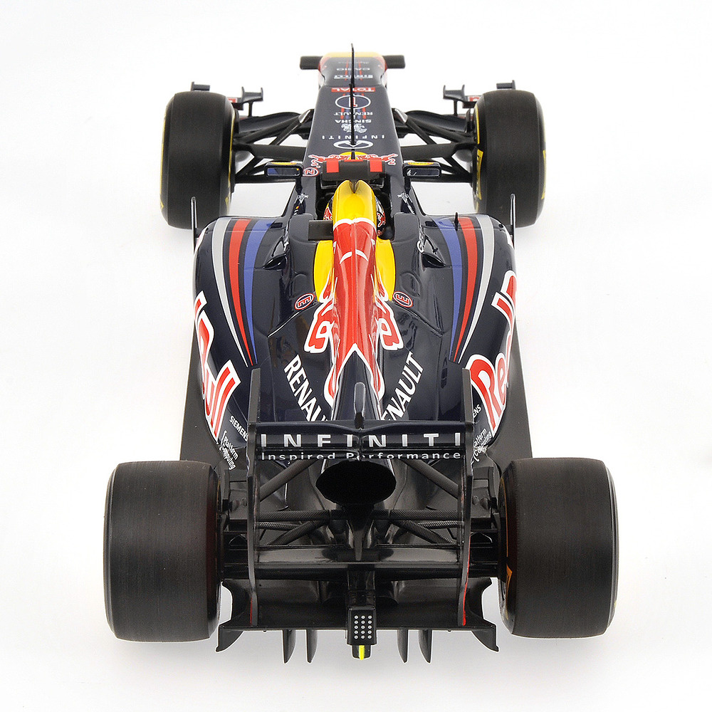 Minichamps 110120071 Red Bull RB8 