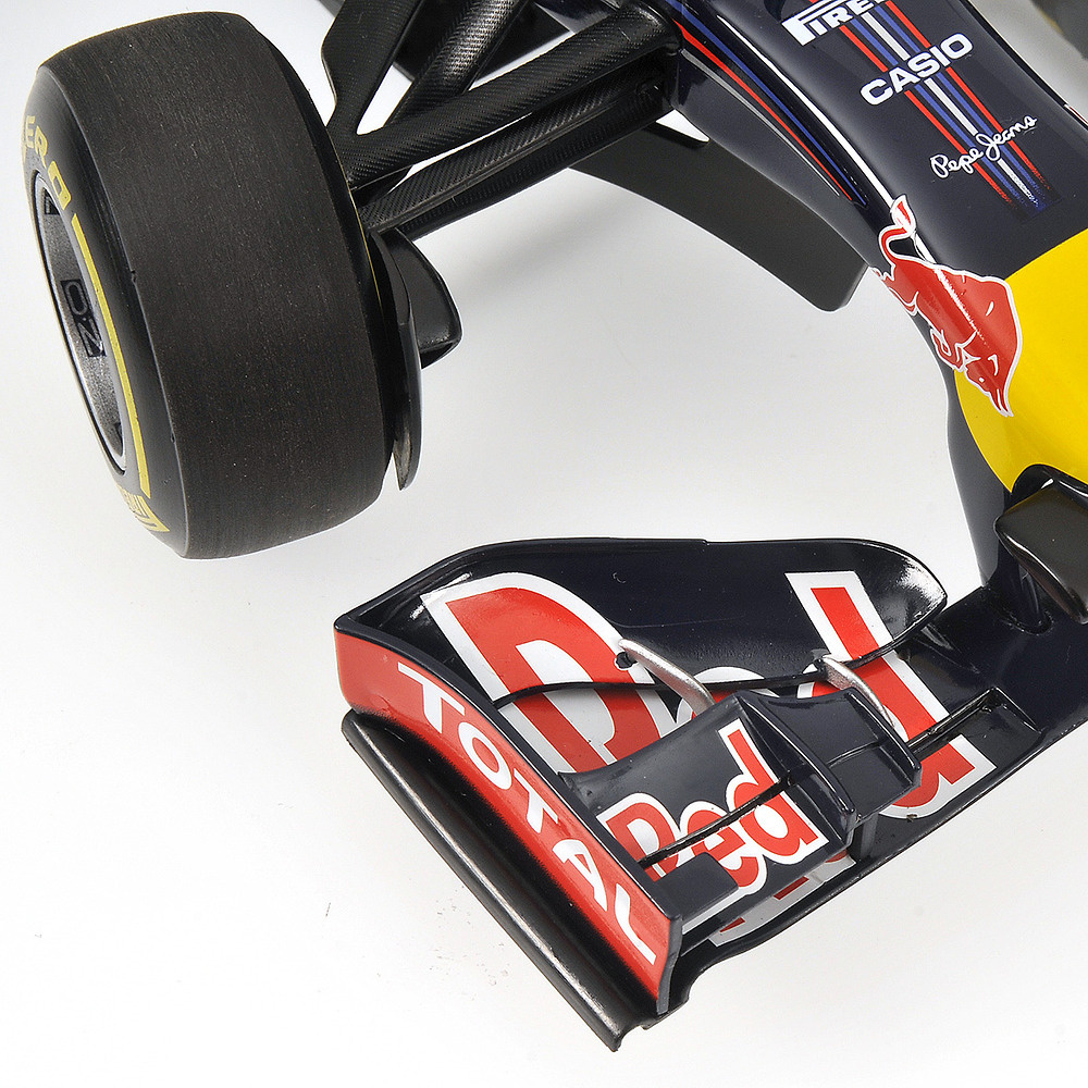 Minichamps 110120071 Red Bull RB8 