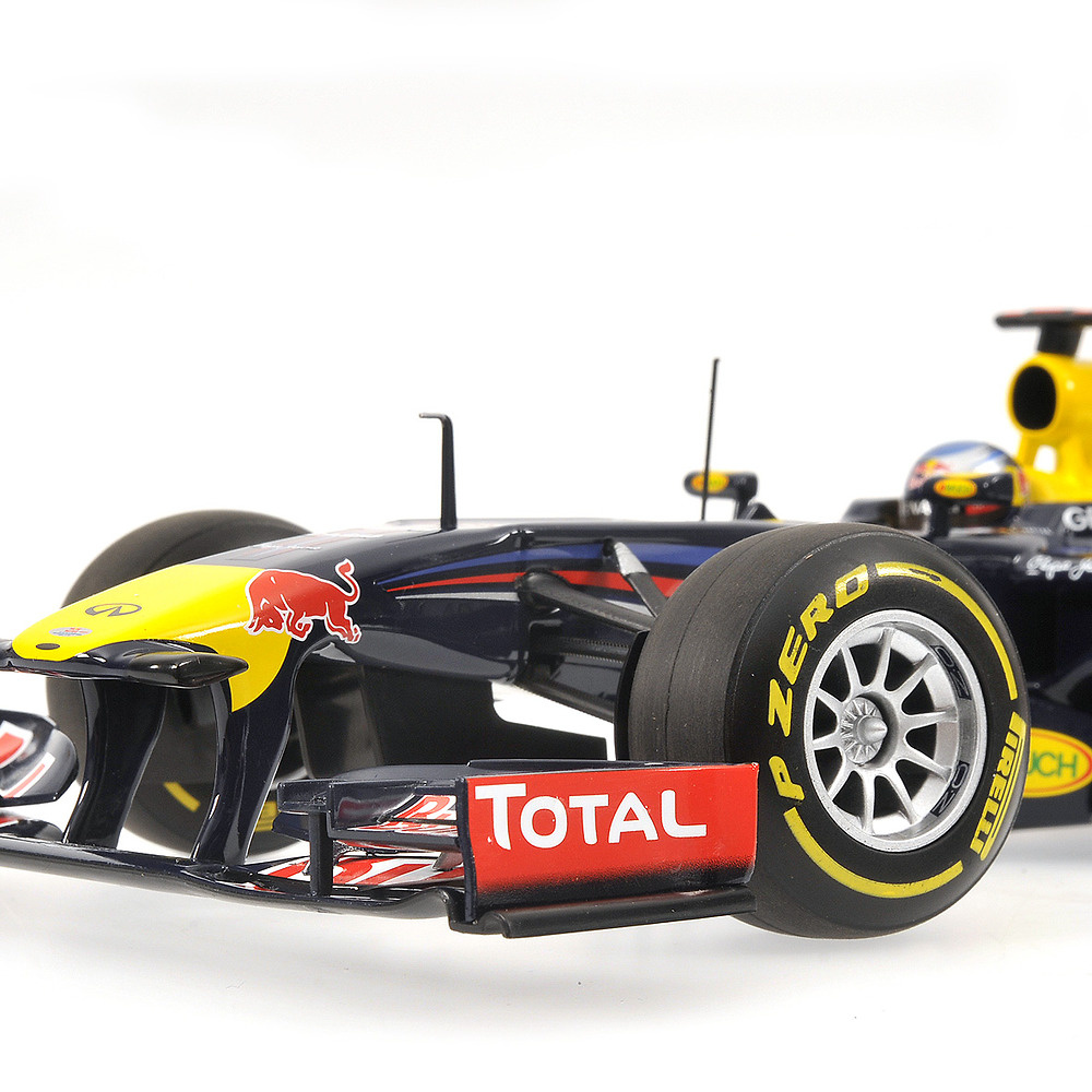 Minichamps 110120071 Red Bull RB8 