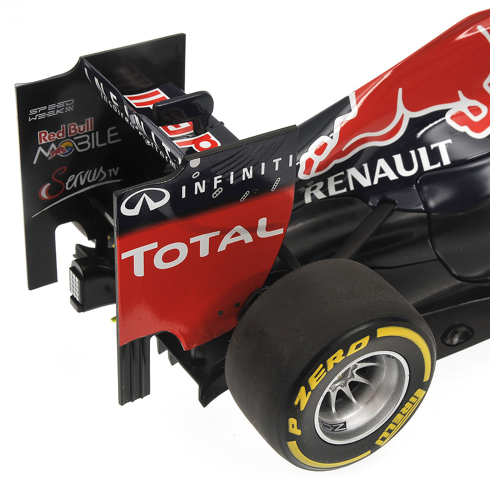 Red Bull RB8 nº 2 Mark Webber (2012) Minichamps 110120002 1:18 