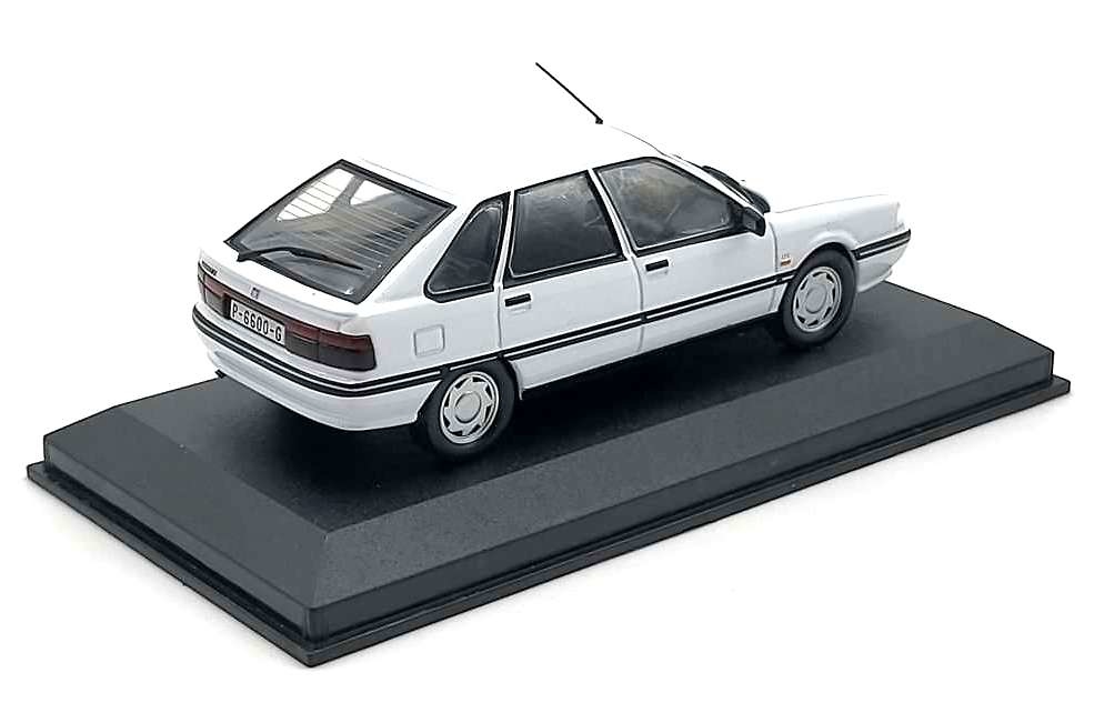 Renault 21 GTX (1990) Altaya 1/43 