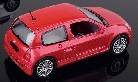 Renault Clio V6 Serie 2 (2000) Universal Hobbies 1/43 Rojo Metalizado 
