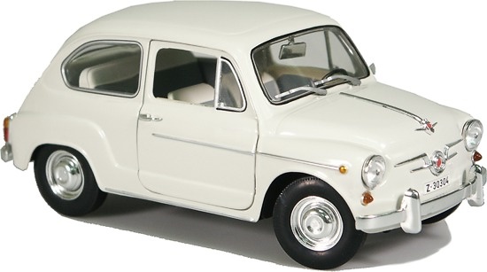 Seat 600D (1968) Revell 08848 1/18 Blanco 