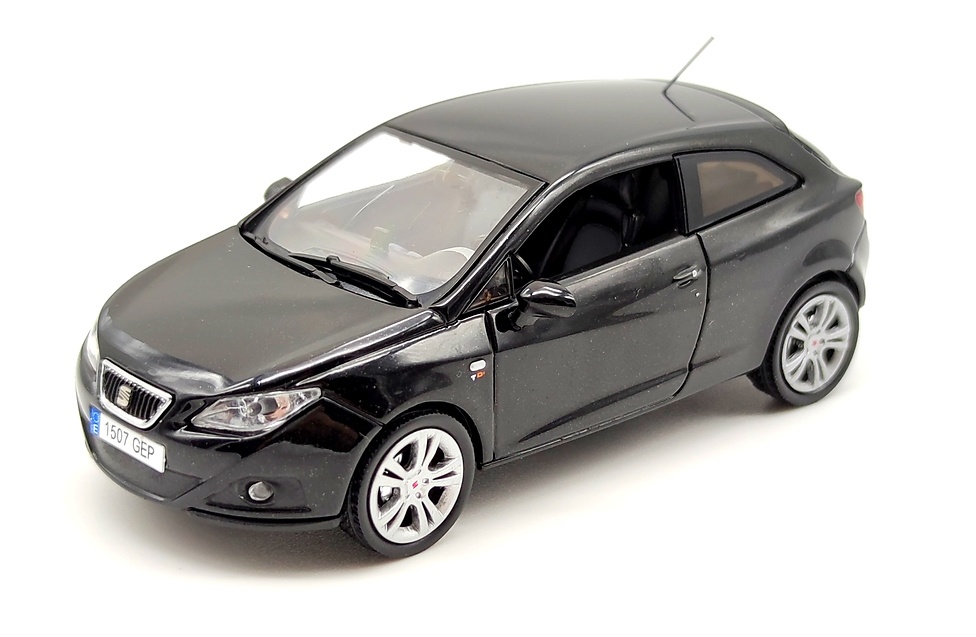 Seat Ibiza SC Serie 4 3p. (2008) Ixo 1/43 Negro 