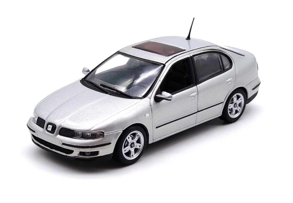 Seat Toledo Serie 2 (1998) Minichamps 0400 1/43 