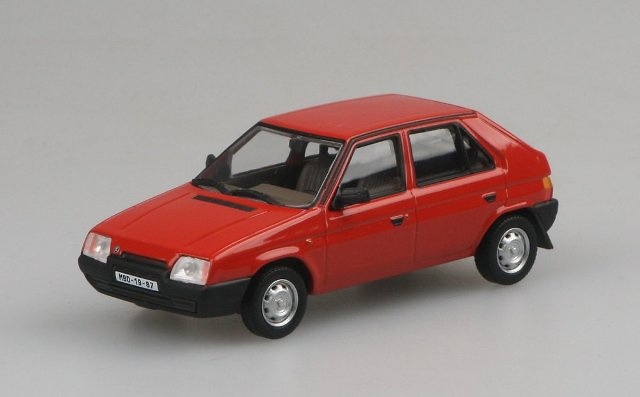 Skoda Favorit 136L (1987) Abrex 1/43 Rojo Coral 