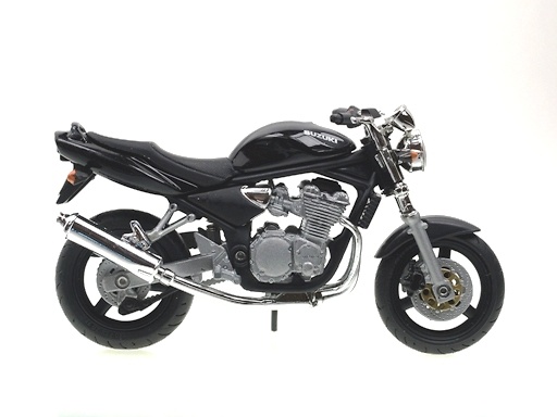 Suzuki Bandit N Solido 84013 1/18 