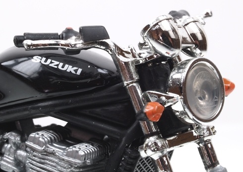 Suzuki Bandit N Solido 84013 1/18 