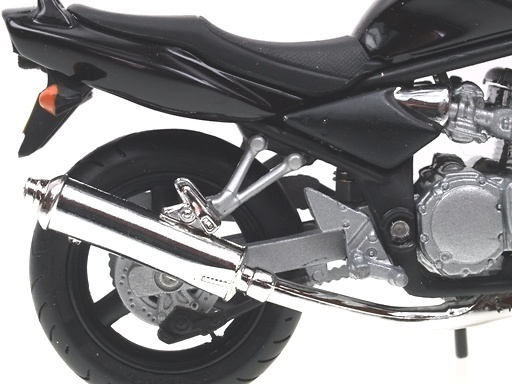Suzuki Bandit N Solido 84013 1/18 