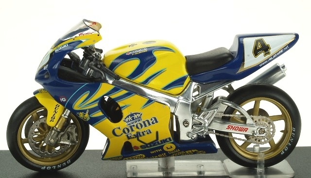 Suzuki GSX 750 nº 4 Pierfrancesco Chili (2001) Altaya 702991 1/24 