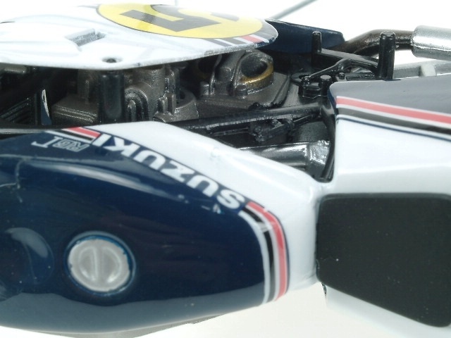 Suzuki RG 500 -XR35- nº 5 Marco Lucchinelli (1981) Italeri 45052 1/22 