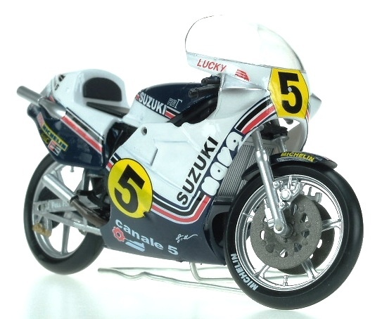 Suzuki RG 500 -XR35- nº 5 Marco Lucchinelli (1981) Italeri 45052 1/22 