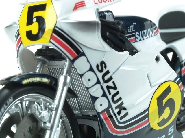Suzuki RG 500 -XR35- nº 5 Marco Lucchinelli (1981) Italeri 45052 1/22 