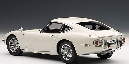 Toyota 2000 GT Coupé (1967) Autoart 78444 1/18 Toyota 2000 GT Coupé (1967) Autoart 1:18 color blanco