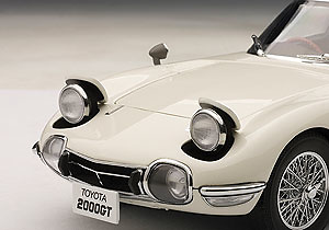 Toyota 2000 GT Coupé (1967) Autoart 78444 1/18 Toyota 2000 GT Coupé (1967) Autoart 1:18 color blanco