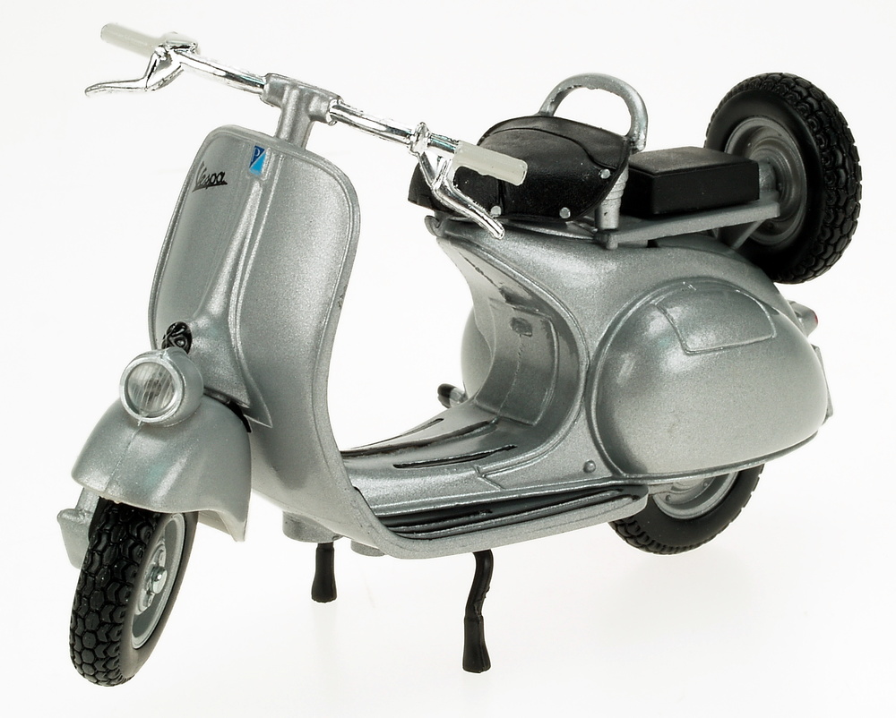 Vespa 125 (1953) Fabbri 1/18 
