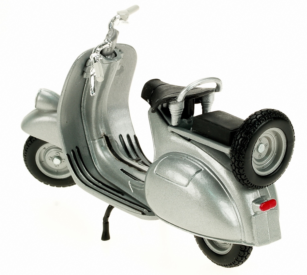 Vespa 125 (1953) Fabbri 1/18 