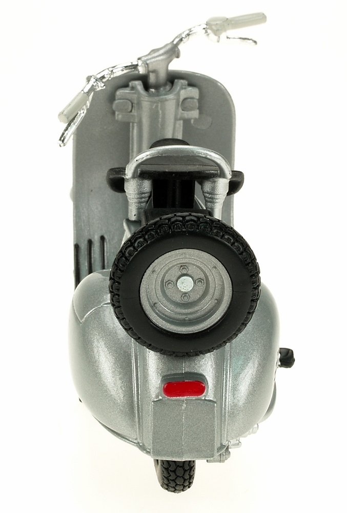 Vespa 125 (1953) Fabbri 1/18 