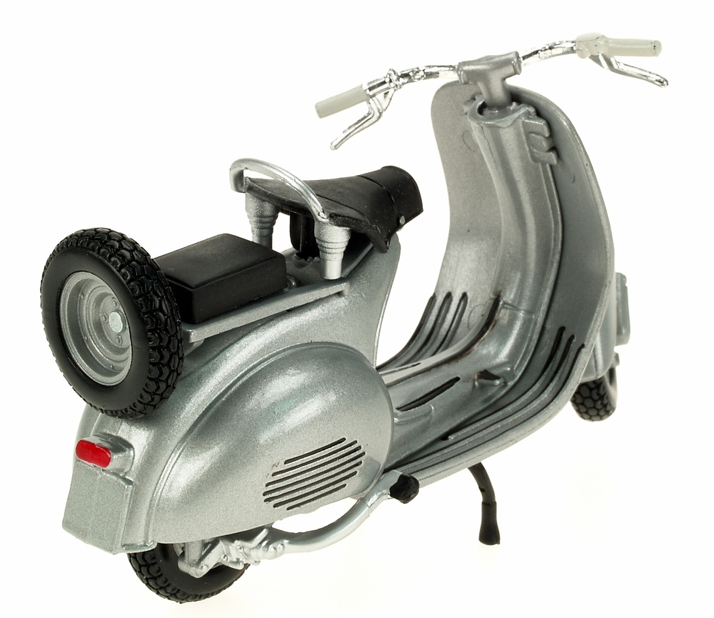 Vespa 125 (1953) Fabbri 1/18 