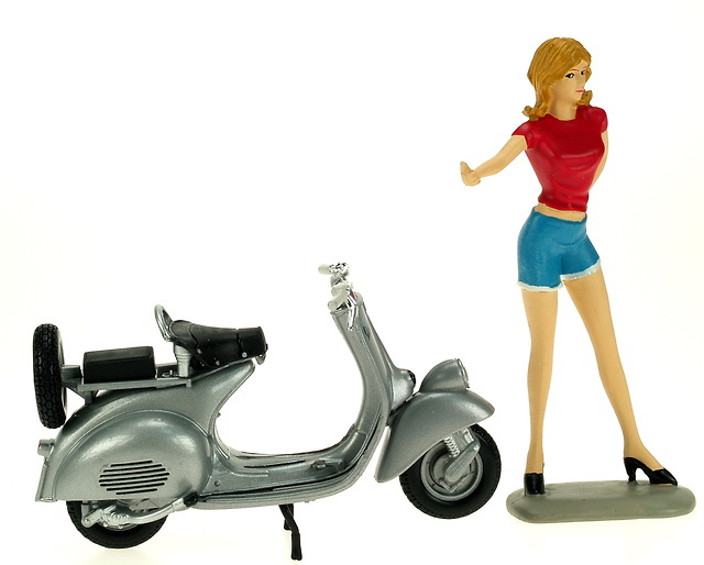Vespa 125 (1953) Fabbri 1/18 