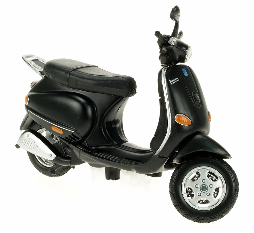 Vespa 125 ET4 (1996) Fabbri 1/18 