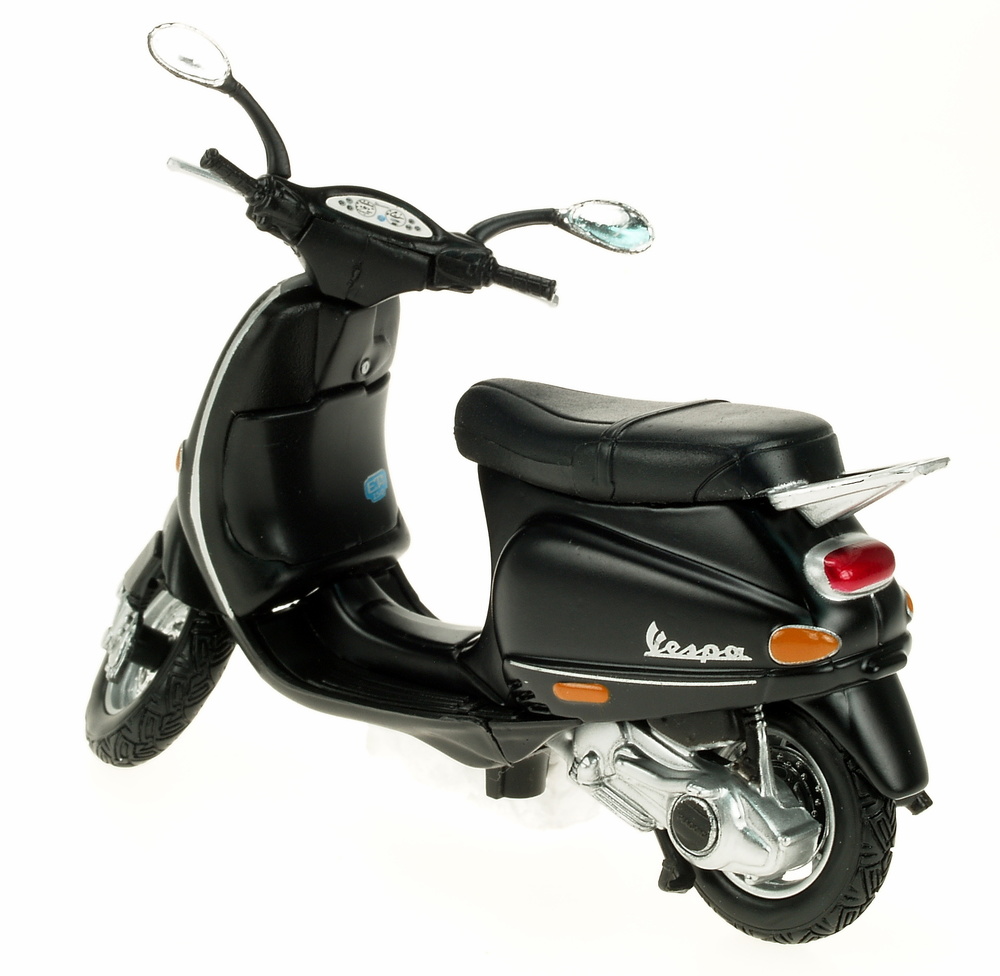Vespa 125 ET4 (1996) Fabbri 1/18 