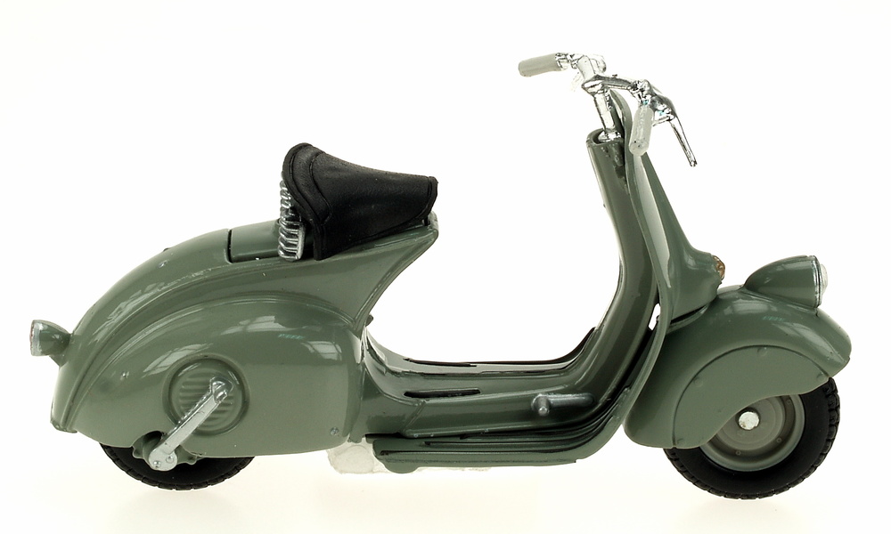 Vespa 98 (1946) Fabbri 1/18 