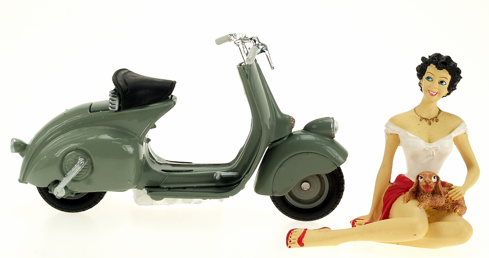 Vespa 98 (1946) Fabbri 1/18 