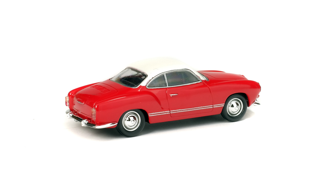 Volkswagen Karmann Ghia (1968) Solido S6400500 1/64 