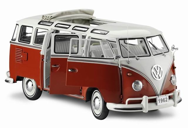 Volkswagen Samba Bus (1962) Roja-Blanca Sun Star 05071 1/12 