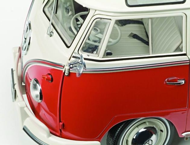Volkswagen Samba Bus (1962) Roja-Blanca Sun Star 05071 1/12 