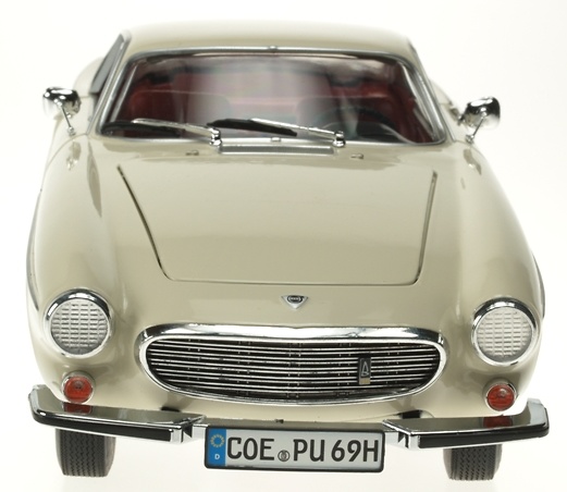 Volvo P1800S (1967) Revell 08894 1/18 