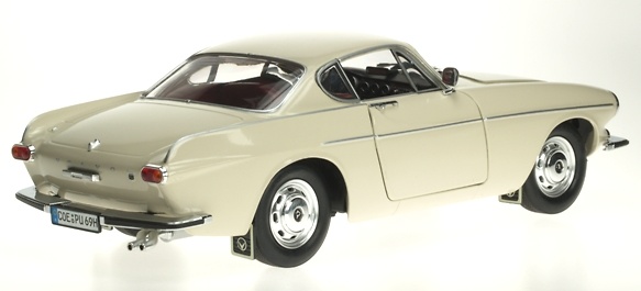 Volvo P1800S (1967) Revell 08894 1/18 