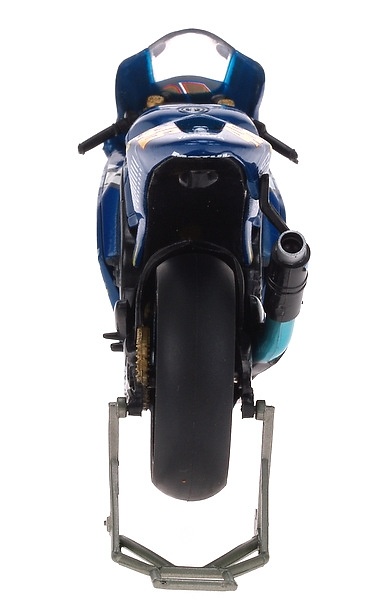 Yamaha YZR M1 nº 46 Valentino Rossi (2005) Guiloy 12634 1/18 