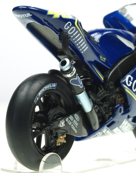 Yamaha YZR M1 nº 46 Valentino Rossi (2005) Italeri 45072 1/22 