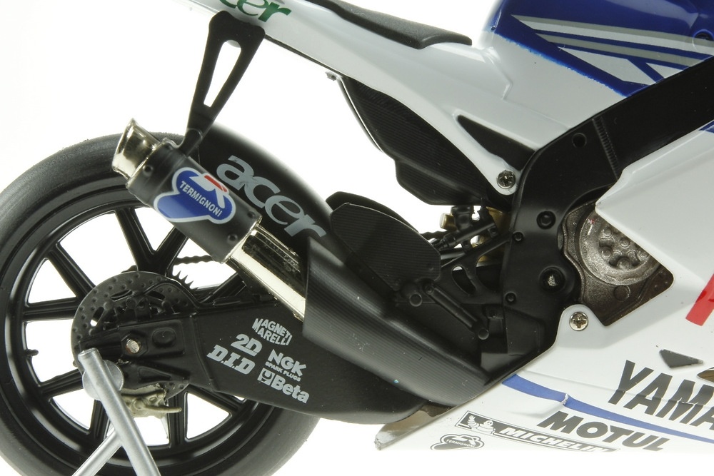 Yamaha YZR-M1 nº 5 Colin Edwards (2007) Altaya MC19 1/12 