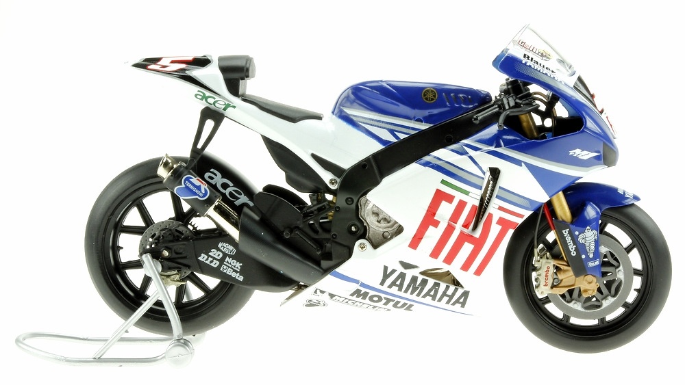 Yamaha YZR-M1 nº 5 Colin Edwards (2007) Altaya MC19 1/12 