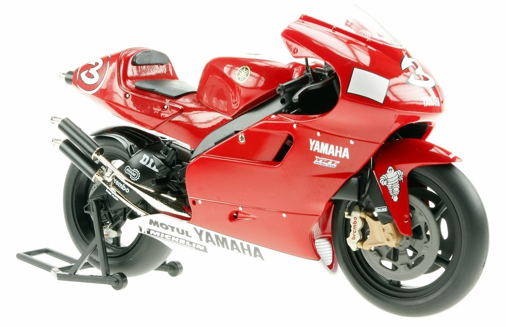 Yamaha YZR500 nº 3 Max Biaggi (2001) Altaya MC14 1/12 