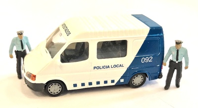 Ford Transit "Policia Municipal" con figuras Aneste 1/87
