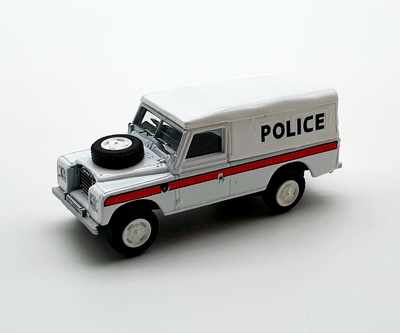 Land Rover 109 Serie 3 "Police" (1971) Cararama 1/72