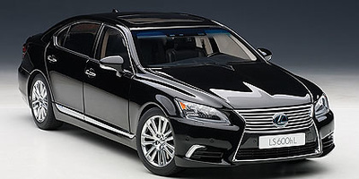 Lexus LS600hL (2013) Autoart 1/18