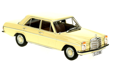 Mercedes Benz 200/8 -W115- (1968) White Box 1:43