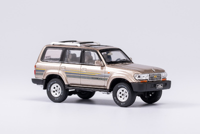 Miniatura Toyota Land Cruiser J80 - 1990 Keng Fai / Kilo Works 640313 escala 1/64
