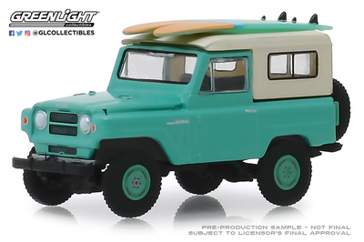 Nissan Patrol con tablas de Surf (1960) Greenlight 1/64