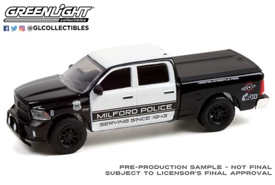 Ram 1500 SSV - Policia de Milford Michigan (2017) Greenlight 1/64