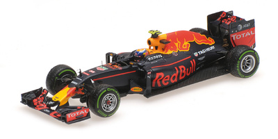 Red Bull RB12 "GP. Basil" nº 33 Max Verstappen (2016) Minichamps 1:43
