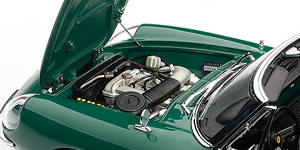 Alfa Romeo 1600 Duetto (1966) Autoart 70138 1/18 