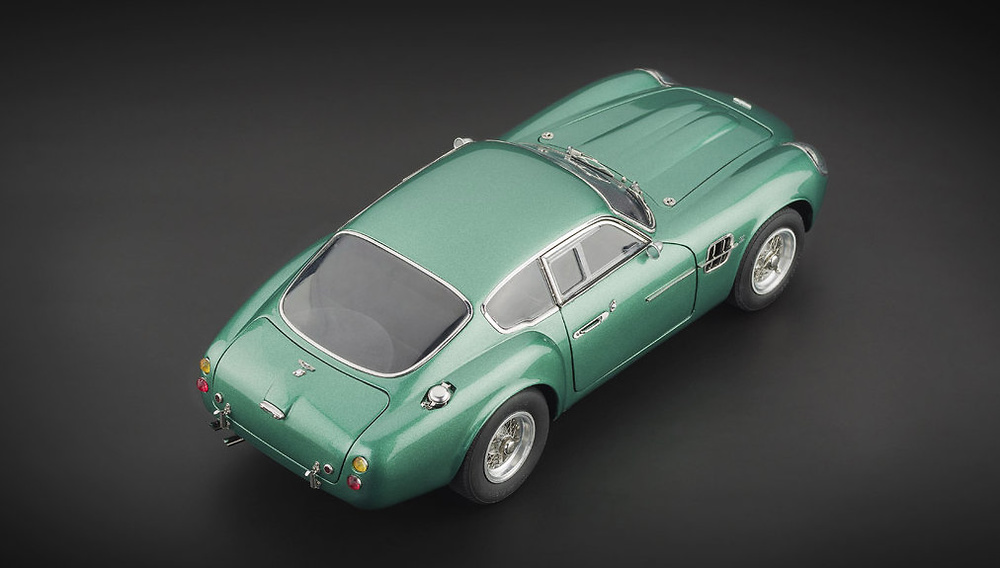 Aston Martin DB4 GT Zagato (1961) CMC M132 1/18 