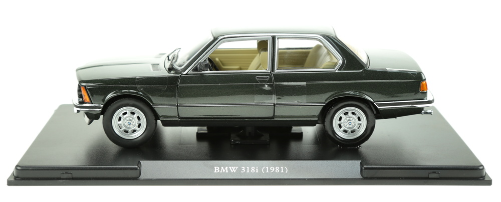 BMW 318i (1981) Atlas 2435 1:24 